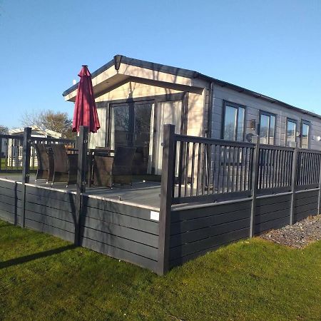 Superior 6 Berth Holiday Home In Suffolk Saxmundham Kültér fotó
