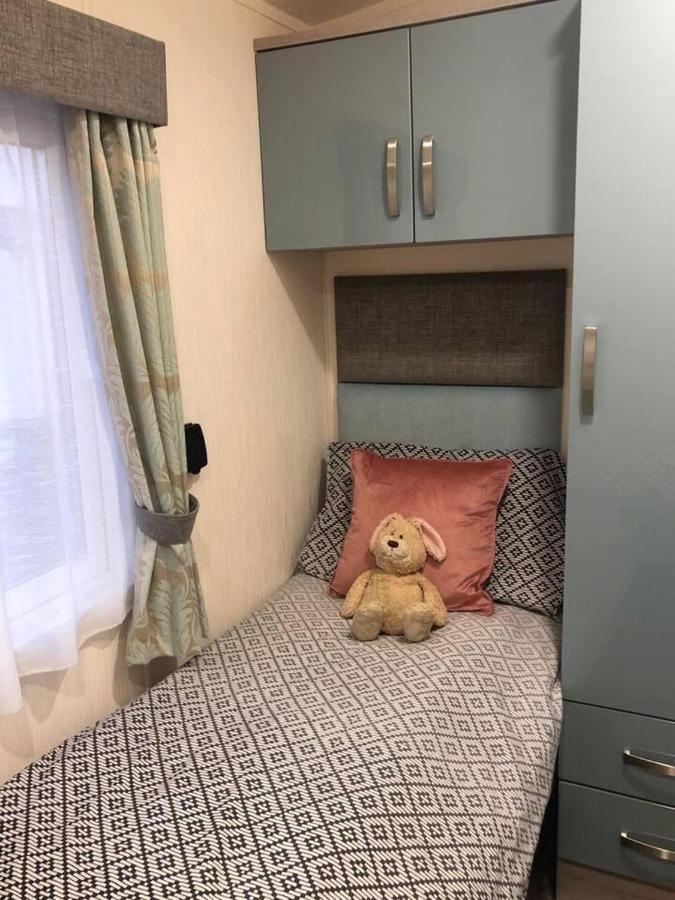 Superior 6 Berth Holiday Home In Suffolk Saxmundham Kültér fotó