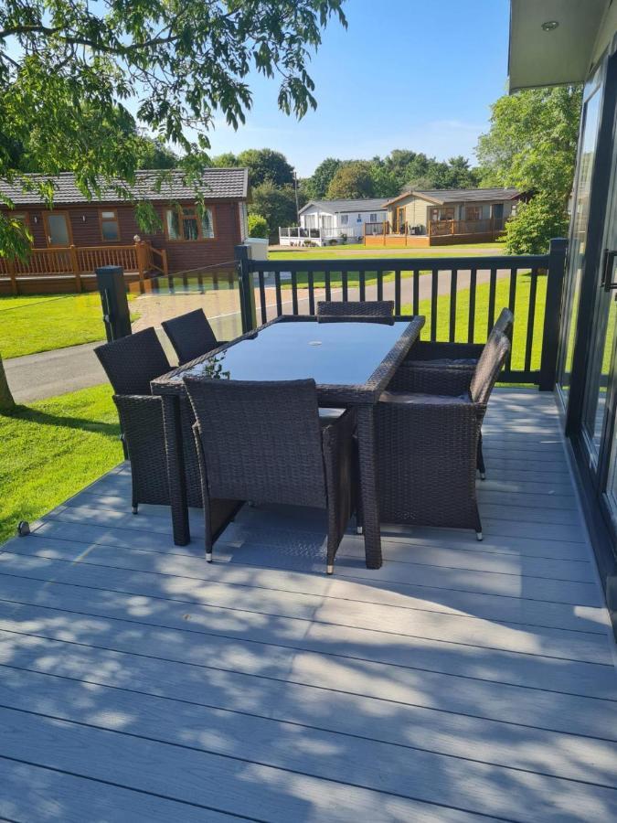 Superior 6 Berth Holiday Home In Suffolk Saxmundham Kültér fotó